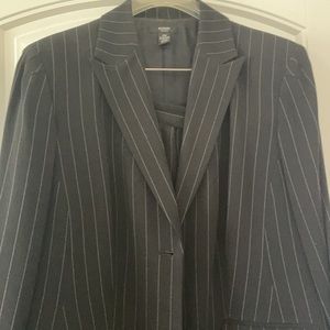 Alfani Woman 16W Black or Dark Navy Striped Pant Suit